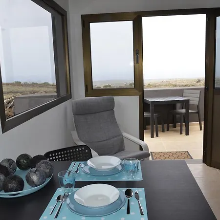 La Casita Del Volcan بيت للعطل