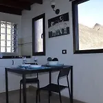La Casita Del Volcan Tatil Evi *