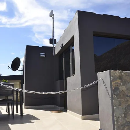 La Casita Del Volcan * Ye